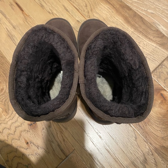 Chocolate Brown UGG Boots Classic Short Women Size 6 - Picture 8 of 9